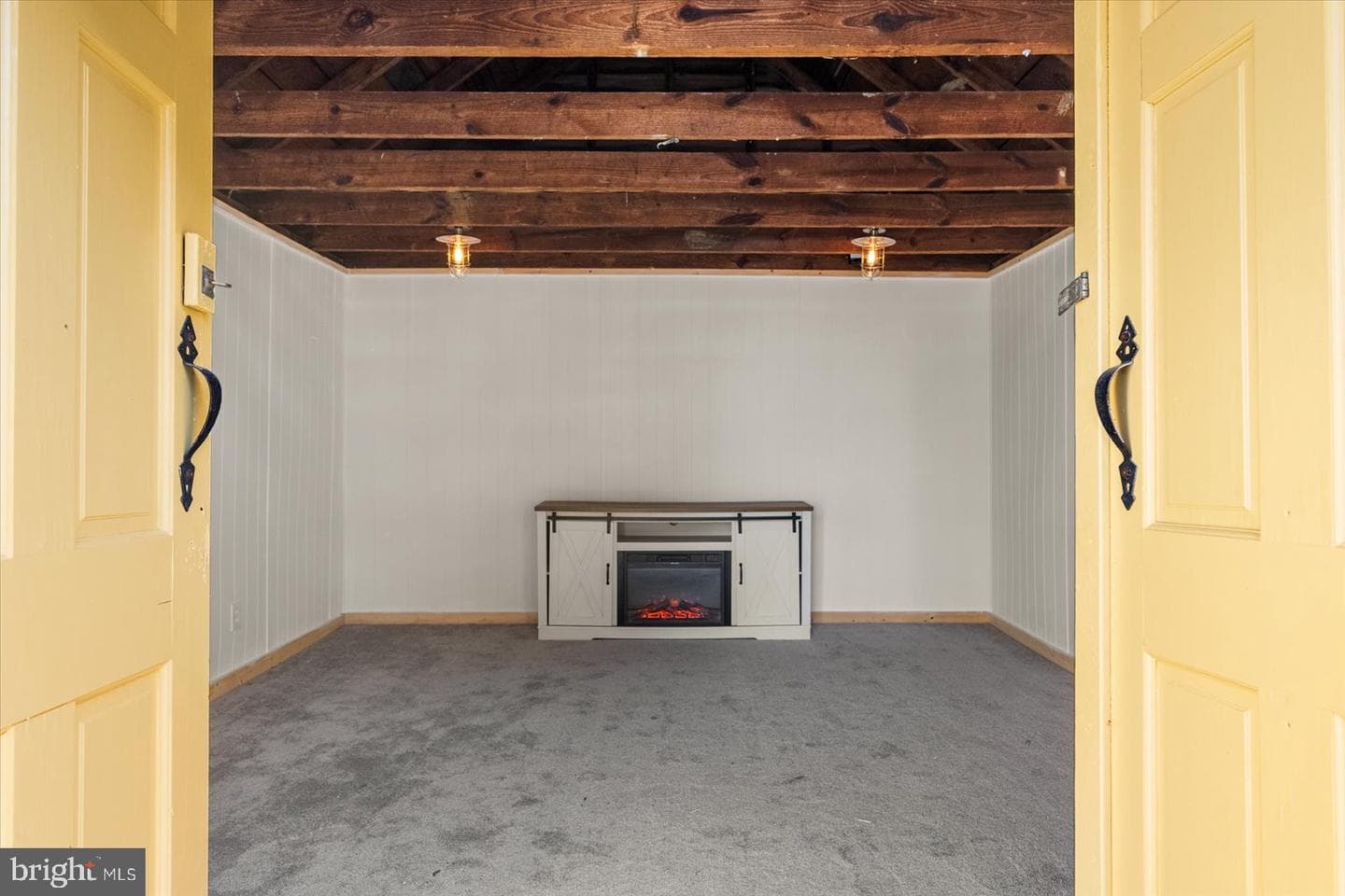 302 William Street photo 53
