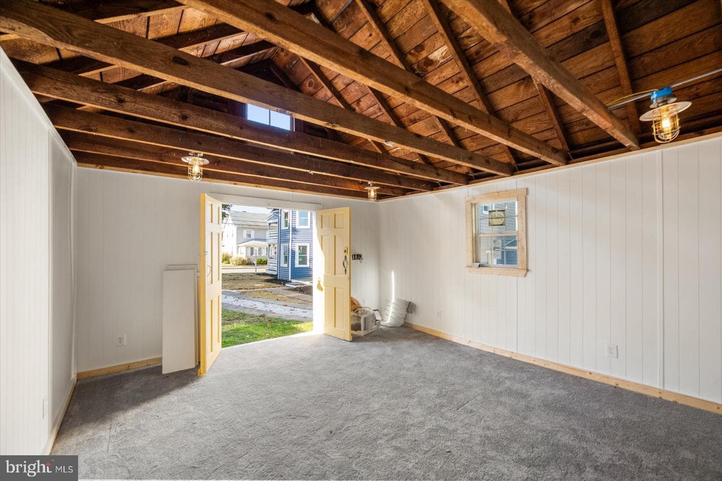 302 William Street photo 54