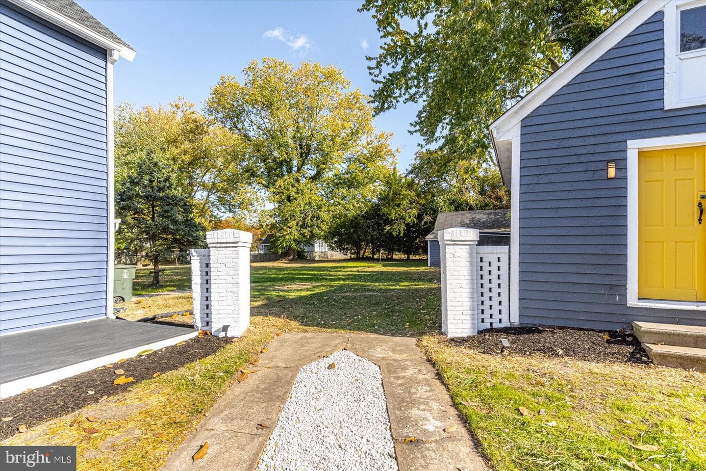 302 William Street photo 55