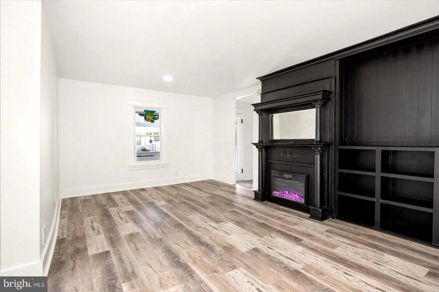 302 William Street photo 7