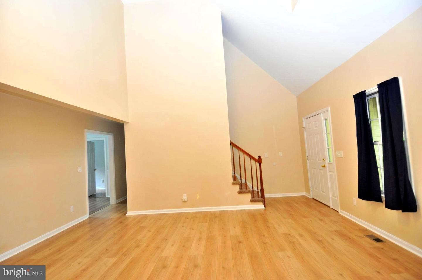 917 Acorn Circle photo 10