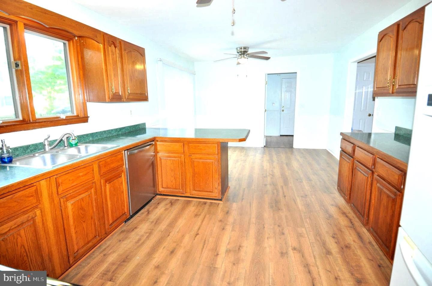917 Acorn Circle photo 14