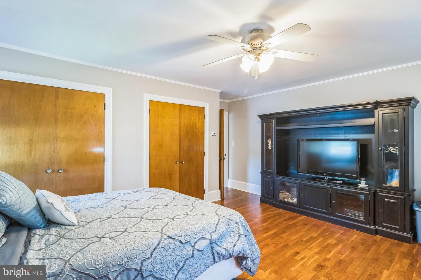 110 Ironshire Street photo 16