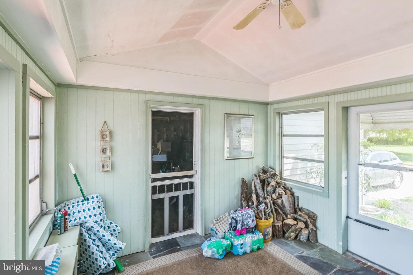 110 Ironshire Street photo 23