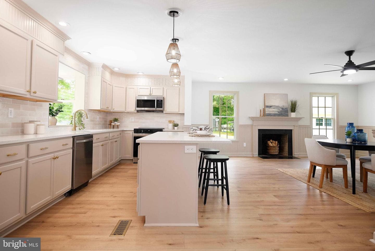 12217 Ocean Gateway photo 17