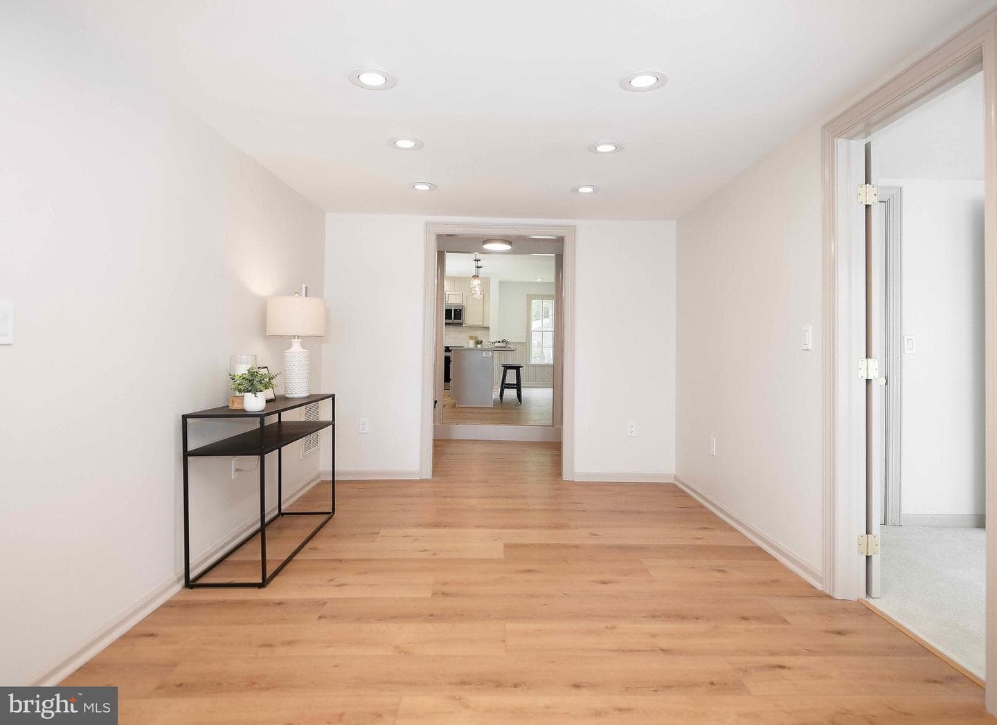 12217 Ocean Gateway photo 28