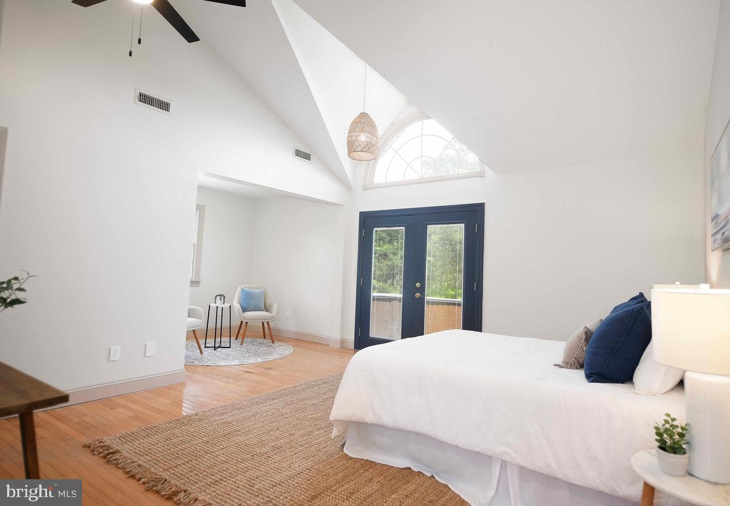 12217 Ocean Gateway photo 39