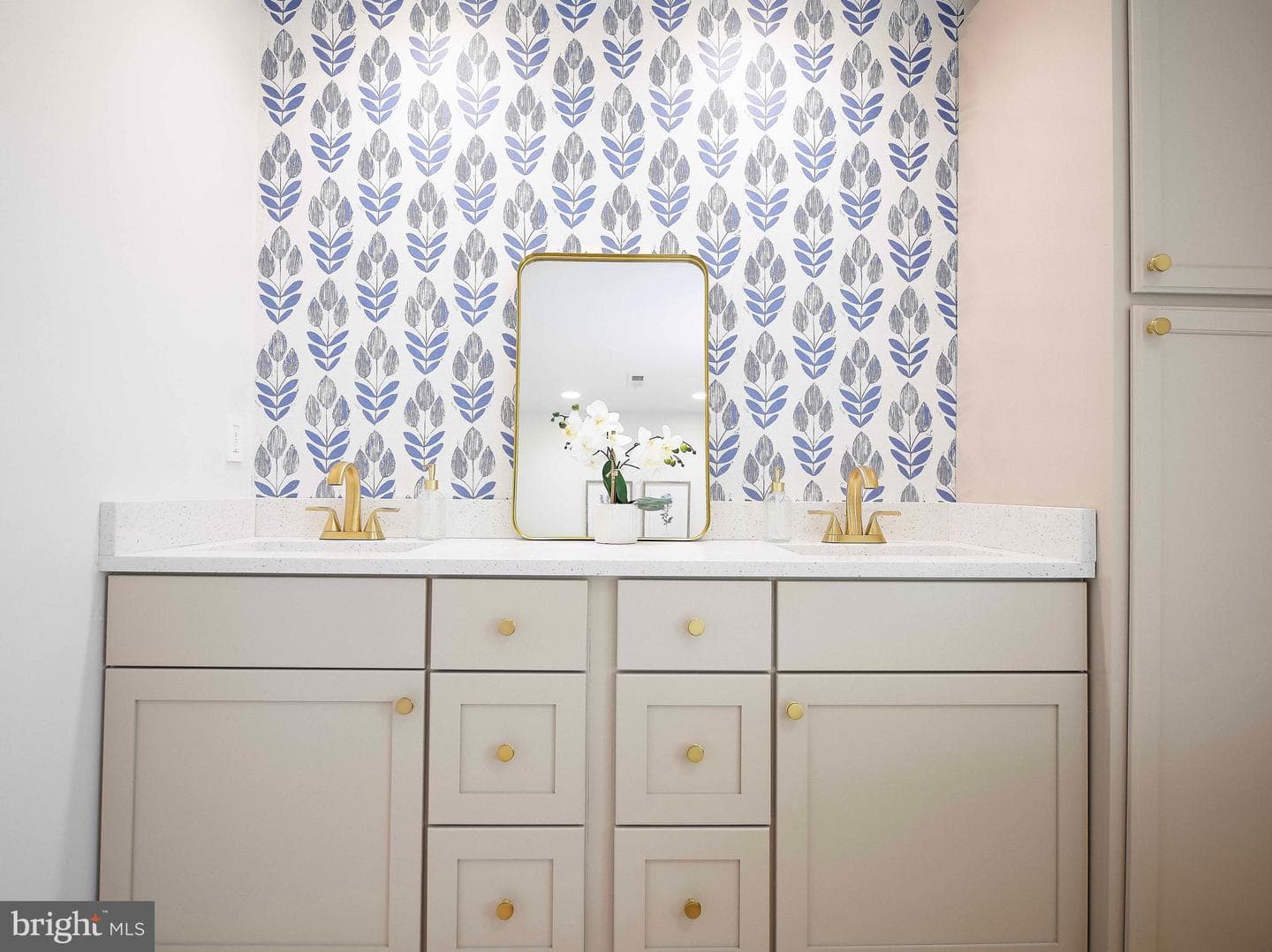 12217 Ocean Gateway photo 41