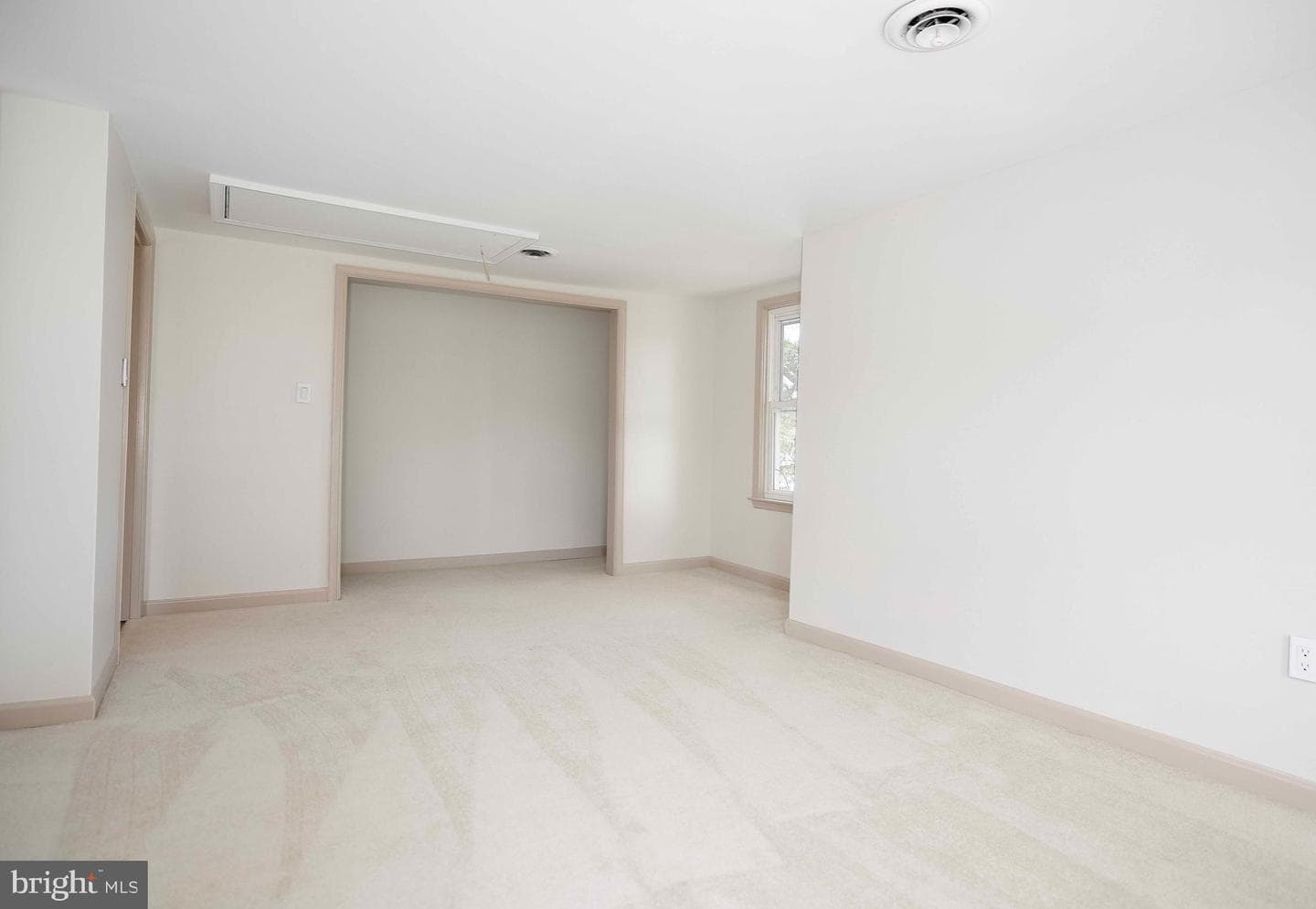 12217 Ocean Gateway photo 46