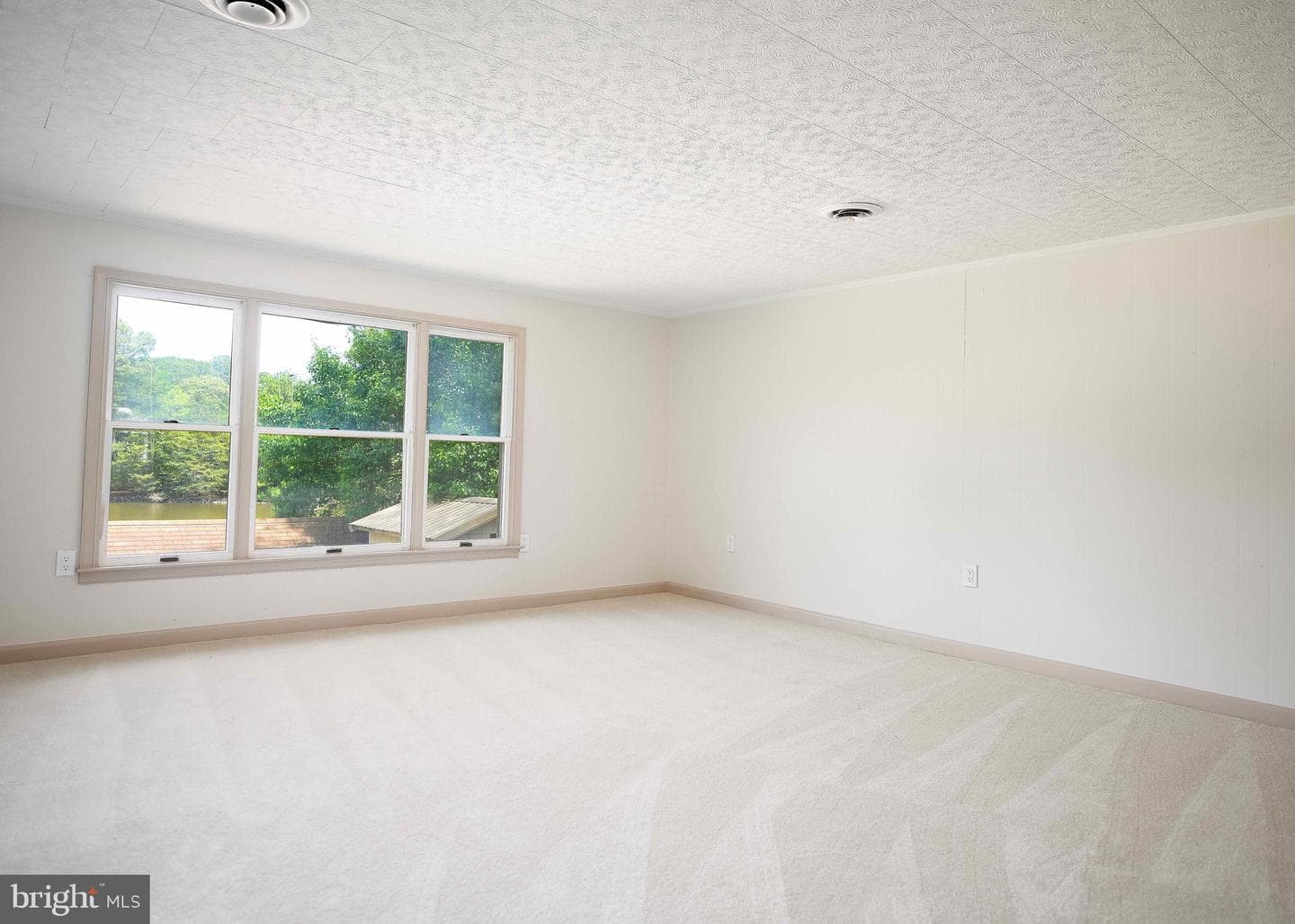 12217 Ocean Gateway photo 47