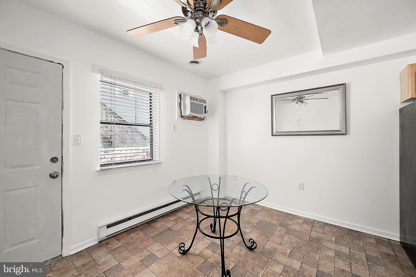 106 Talbot Street #206 photo 12