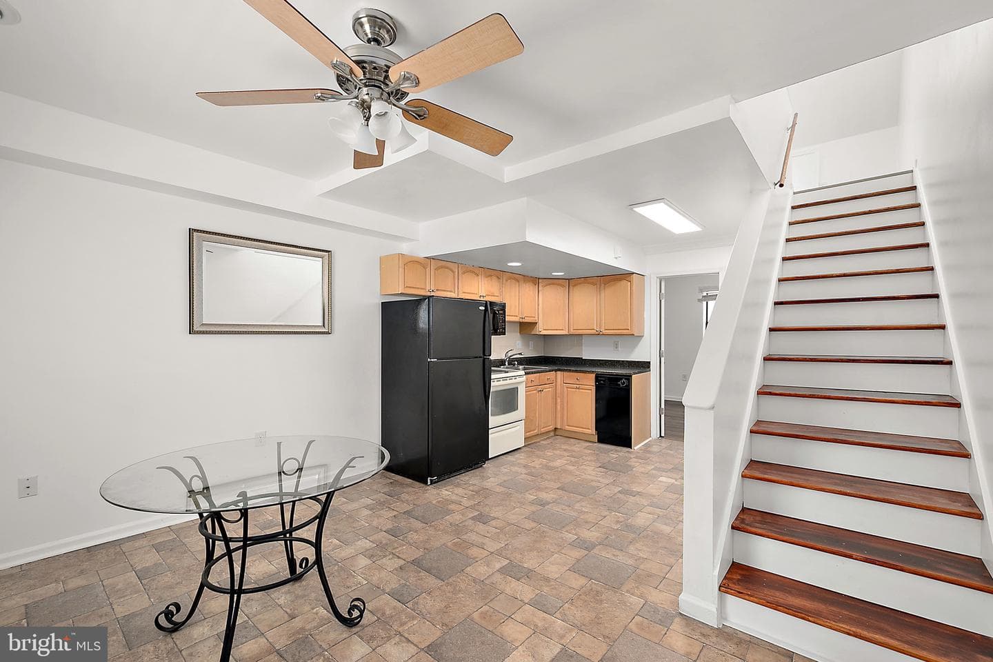 106 Talbot Street #206 photo 4
