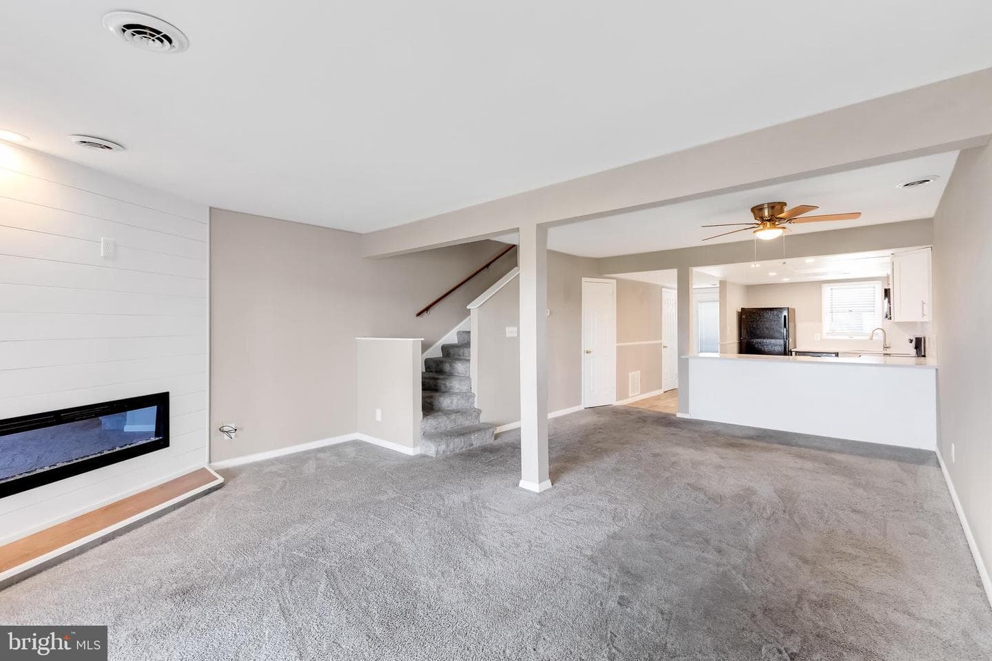 163 Jamestown Road photo 22