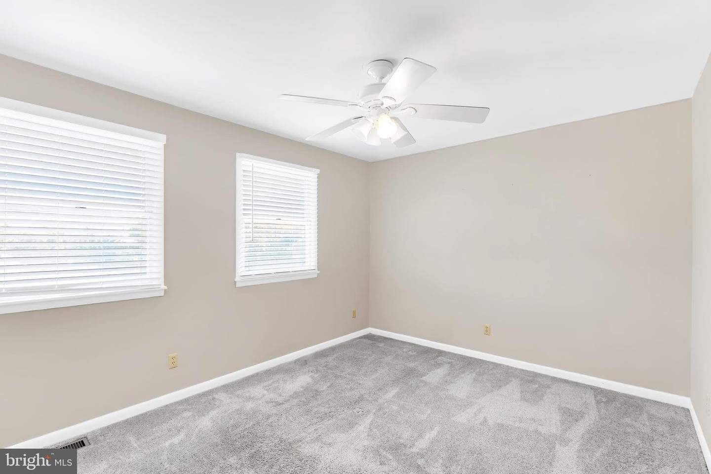 163 Jamestown Road photo 27