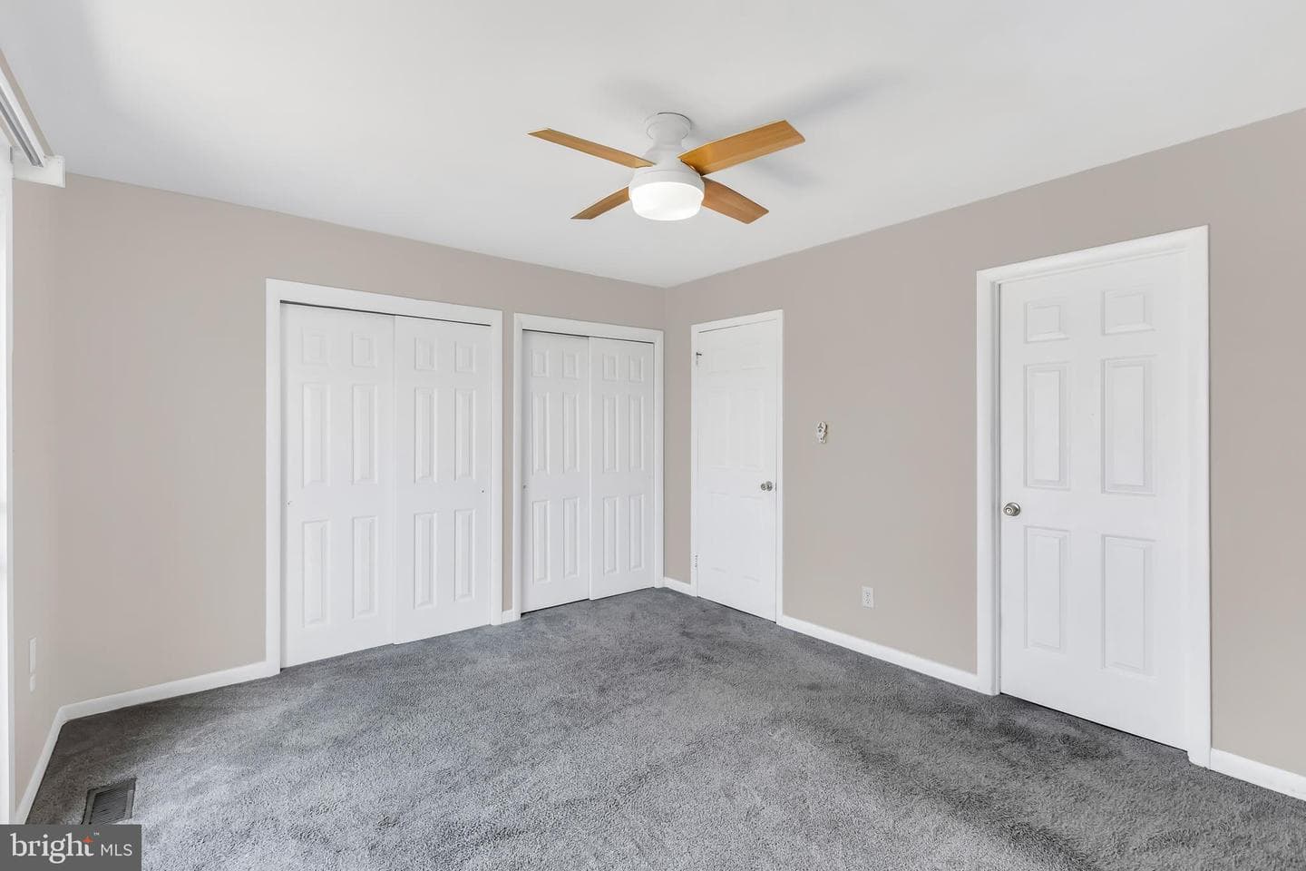 163 Jamestown Road photo 31