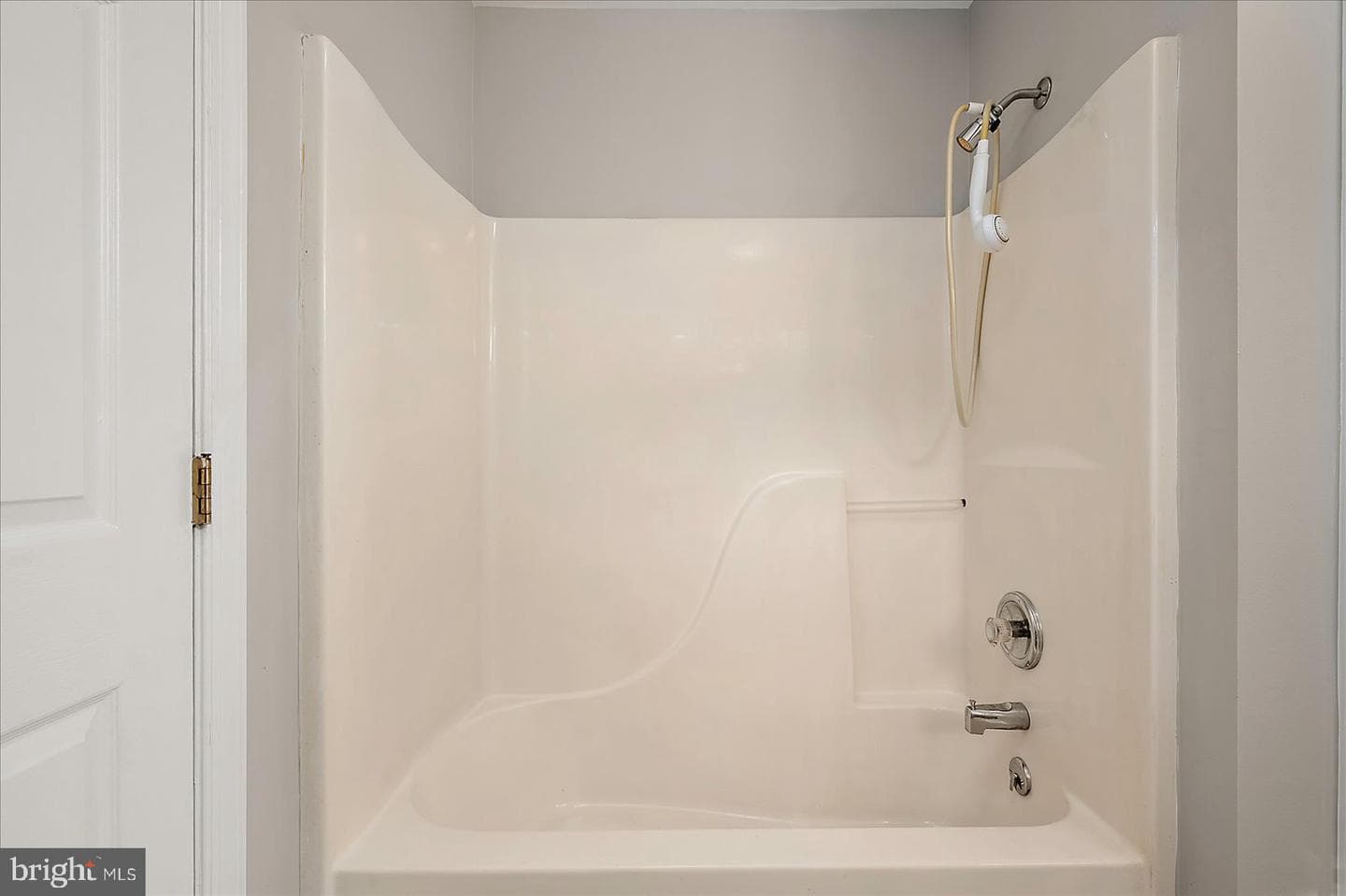50 Cresthaven Drive photo 16