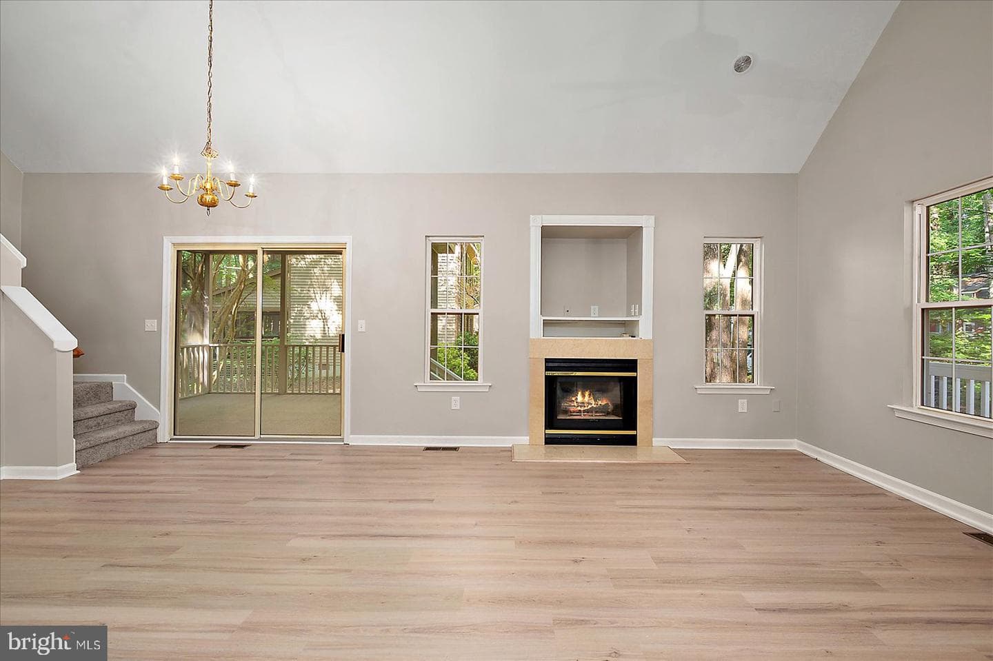 50 Cresthaven Drive photo 2