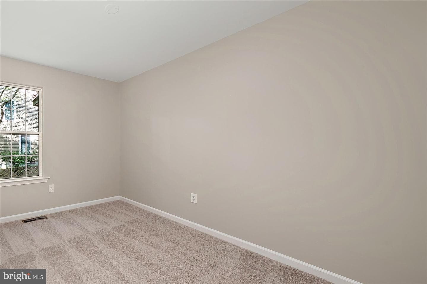 50 Cresthaven Drive photo 21