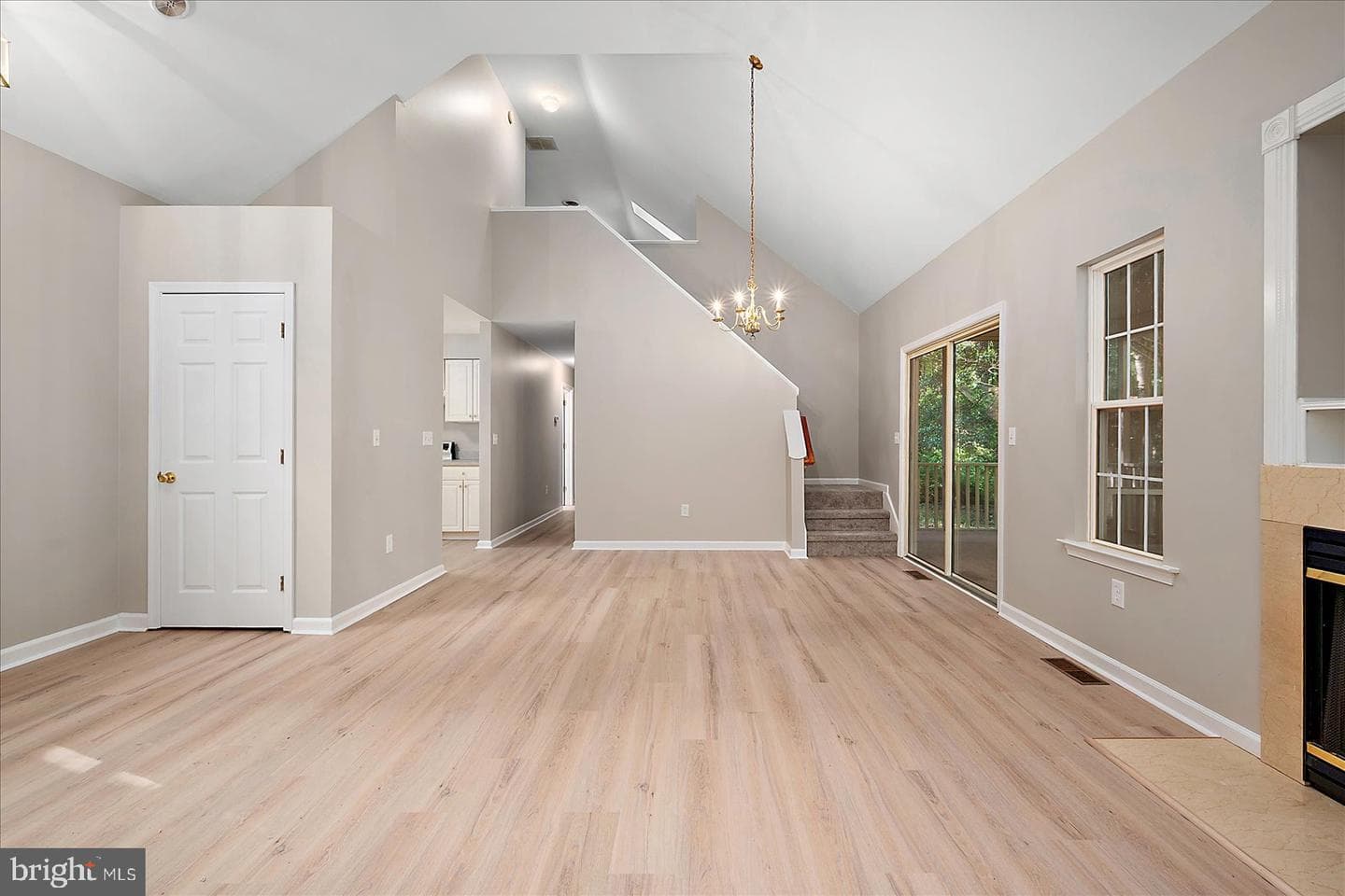 50 Cresthaven Drive photo 5
