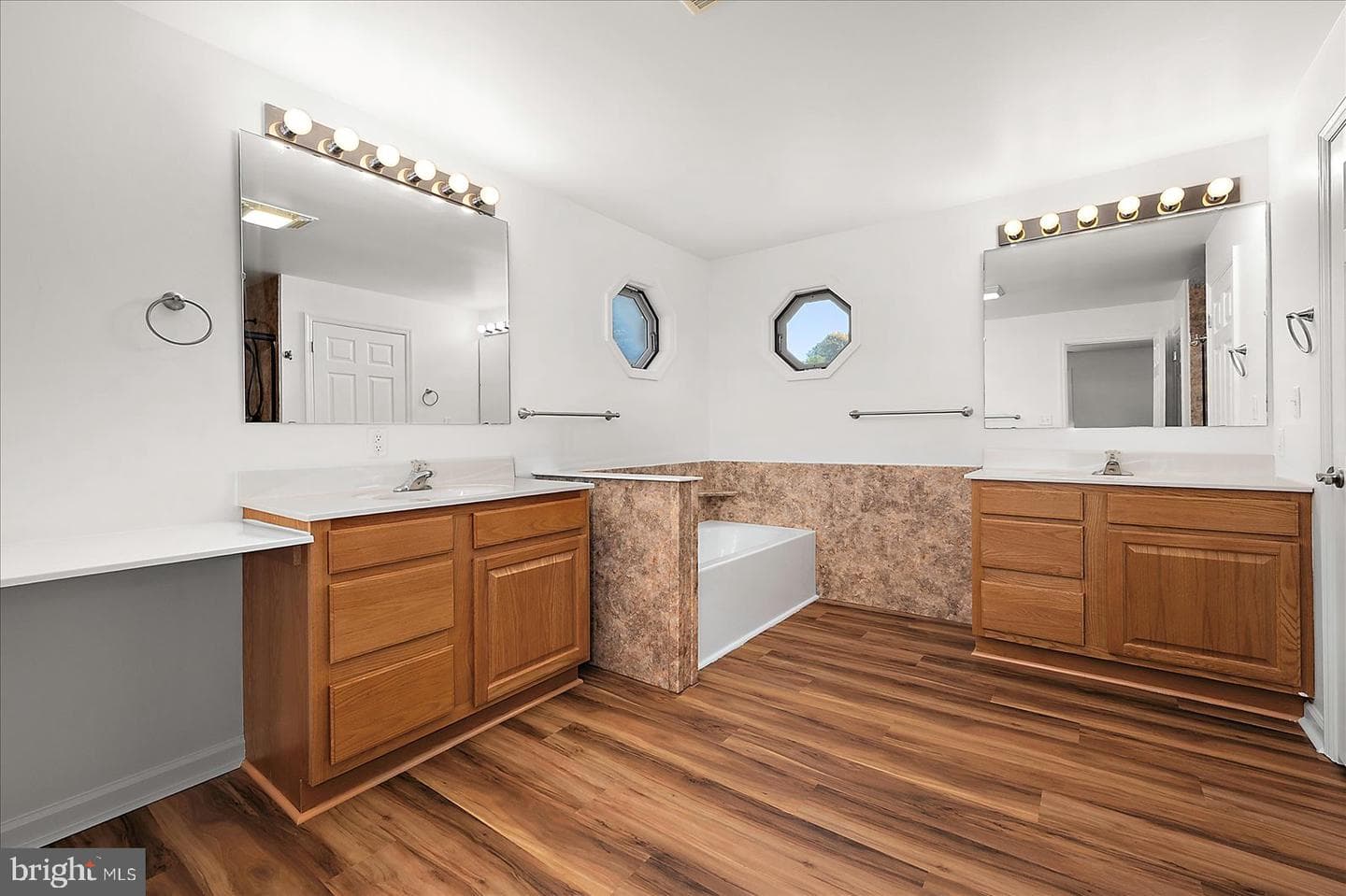12212 Brant Road photo 46