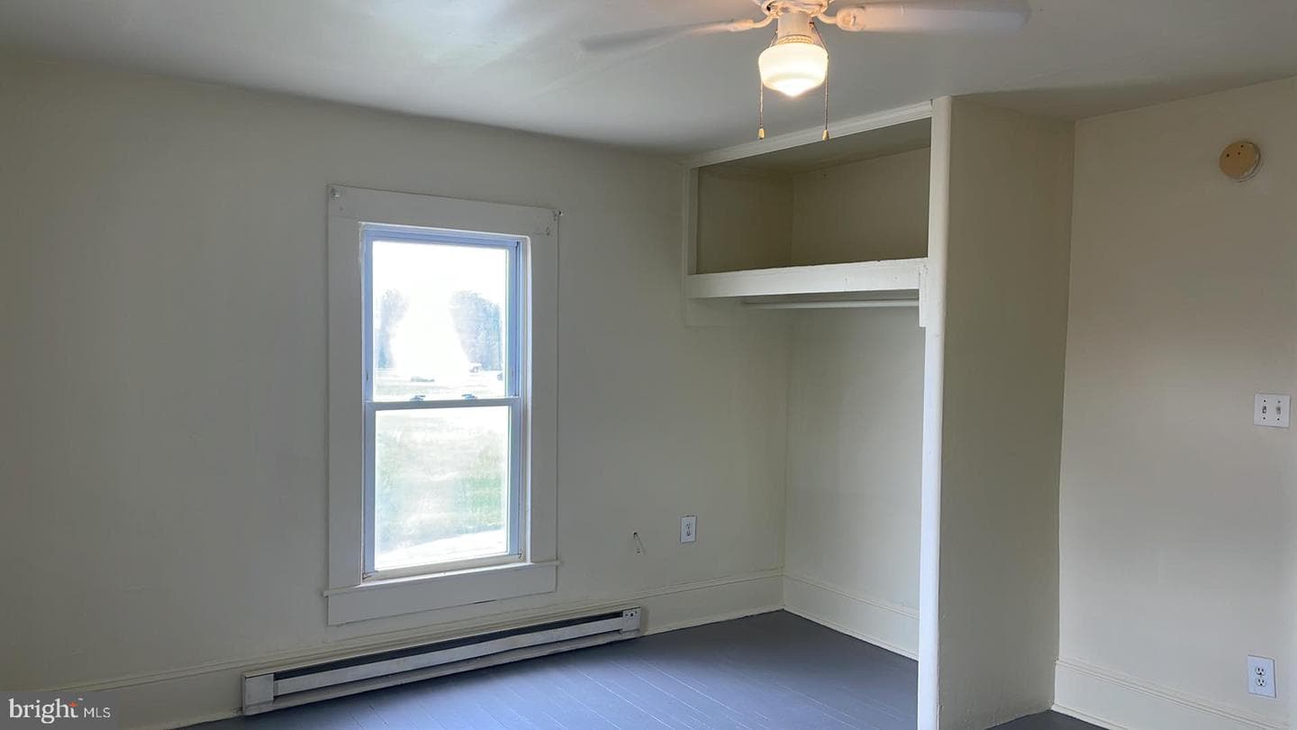 1015 Clarke Avenue photo 3
