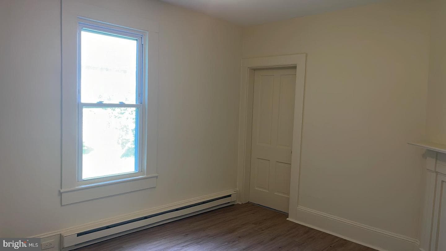 1015 Clarke Avenue photo 5