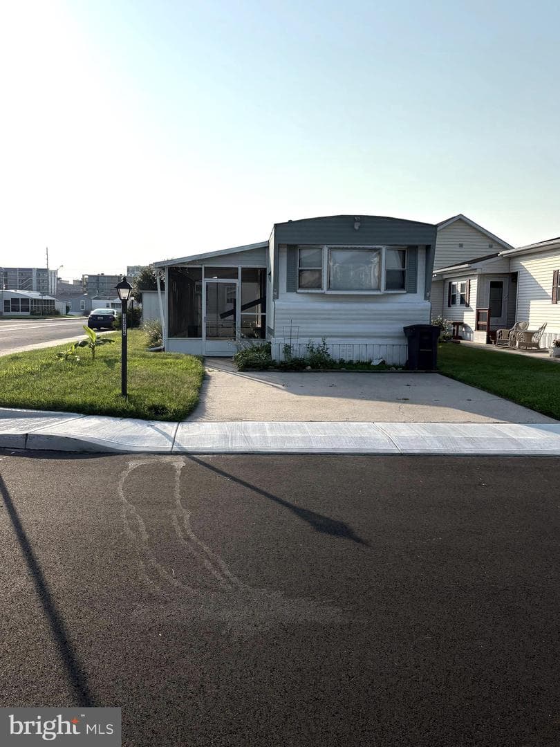 13214 Ocean Drive photo 3