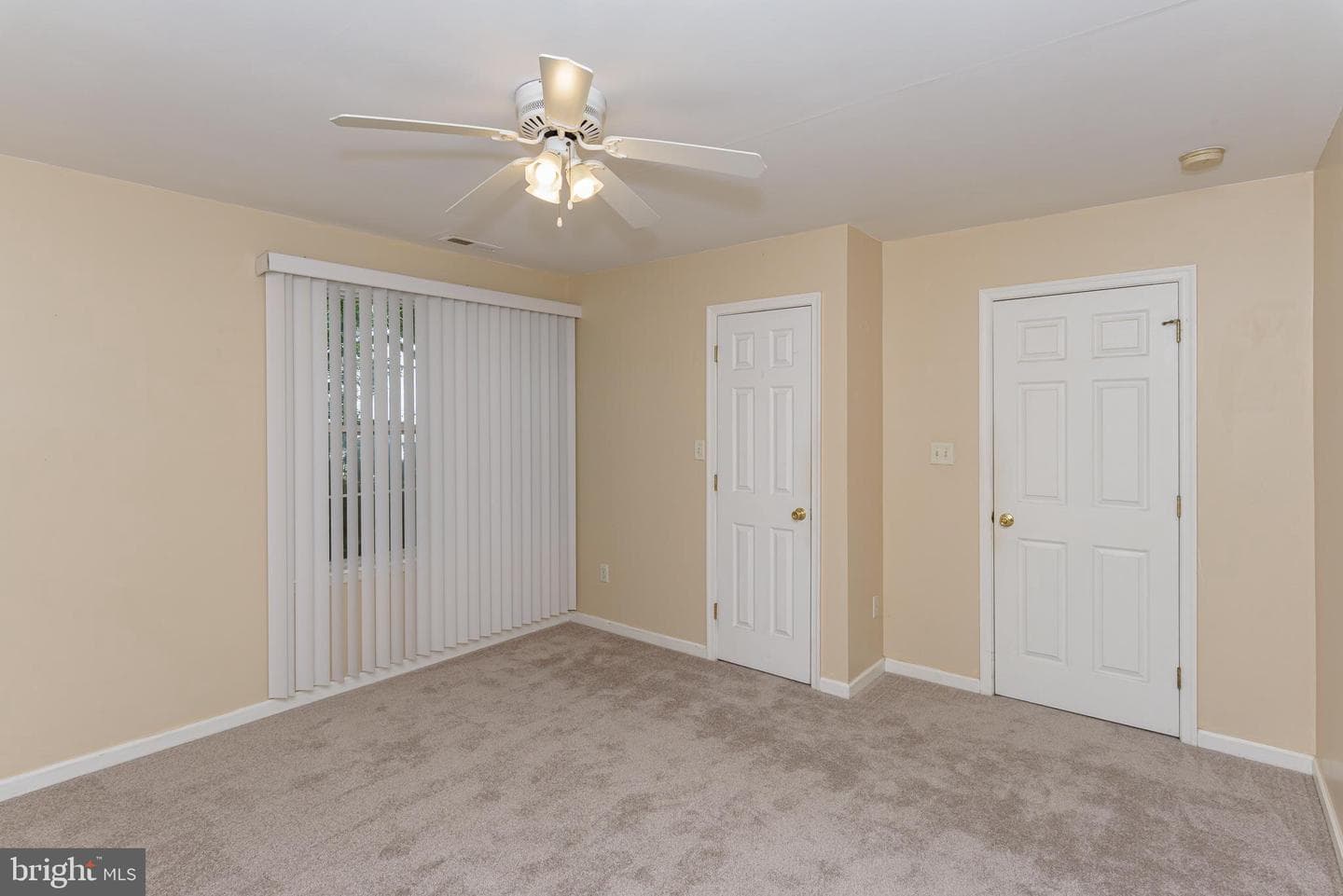 1040 Ocean Parkway photo 22