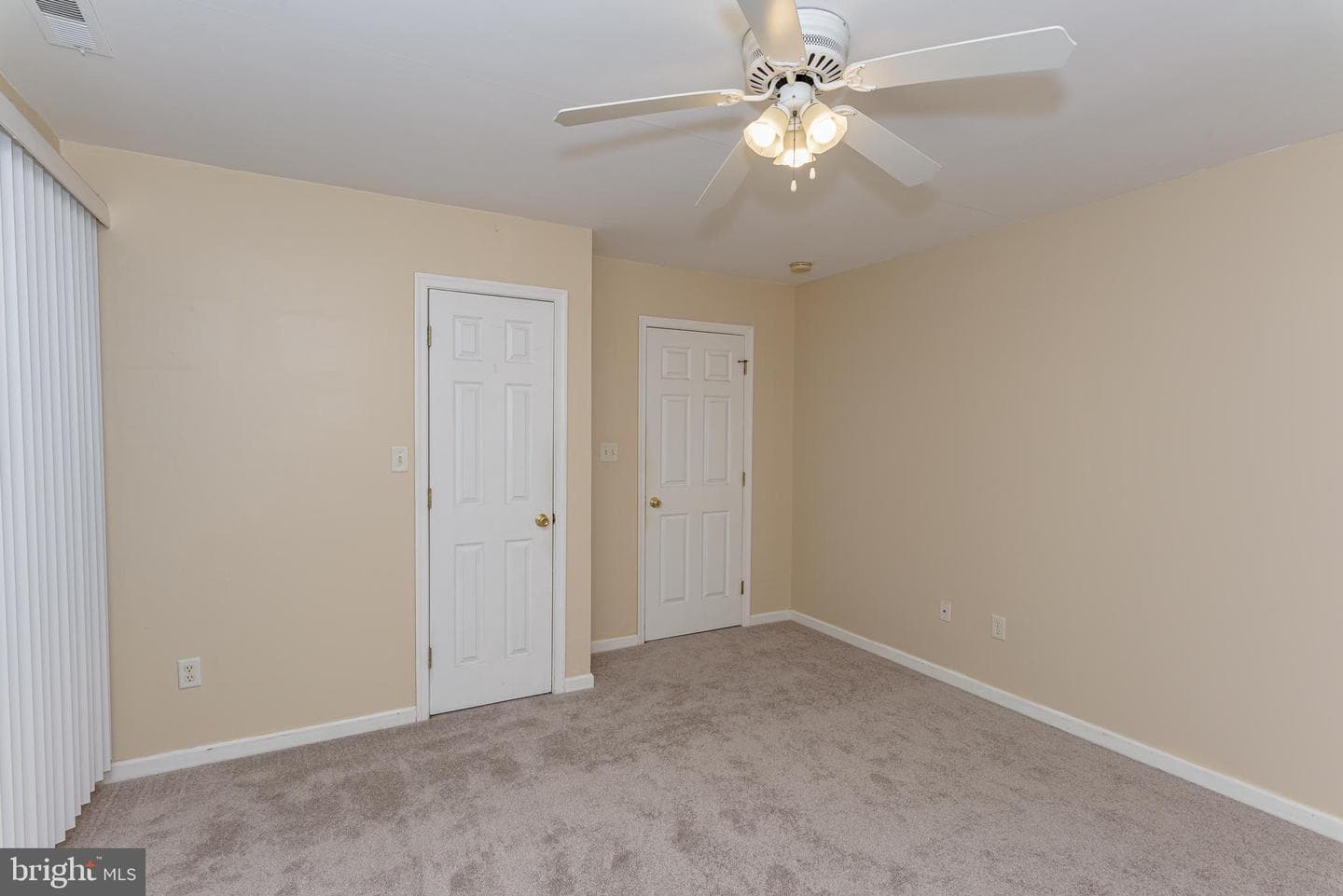 1040 Ocean Parkway photo 23