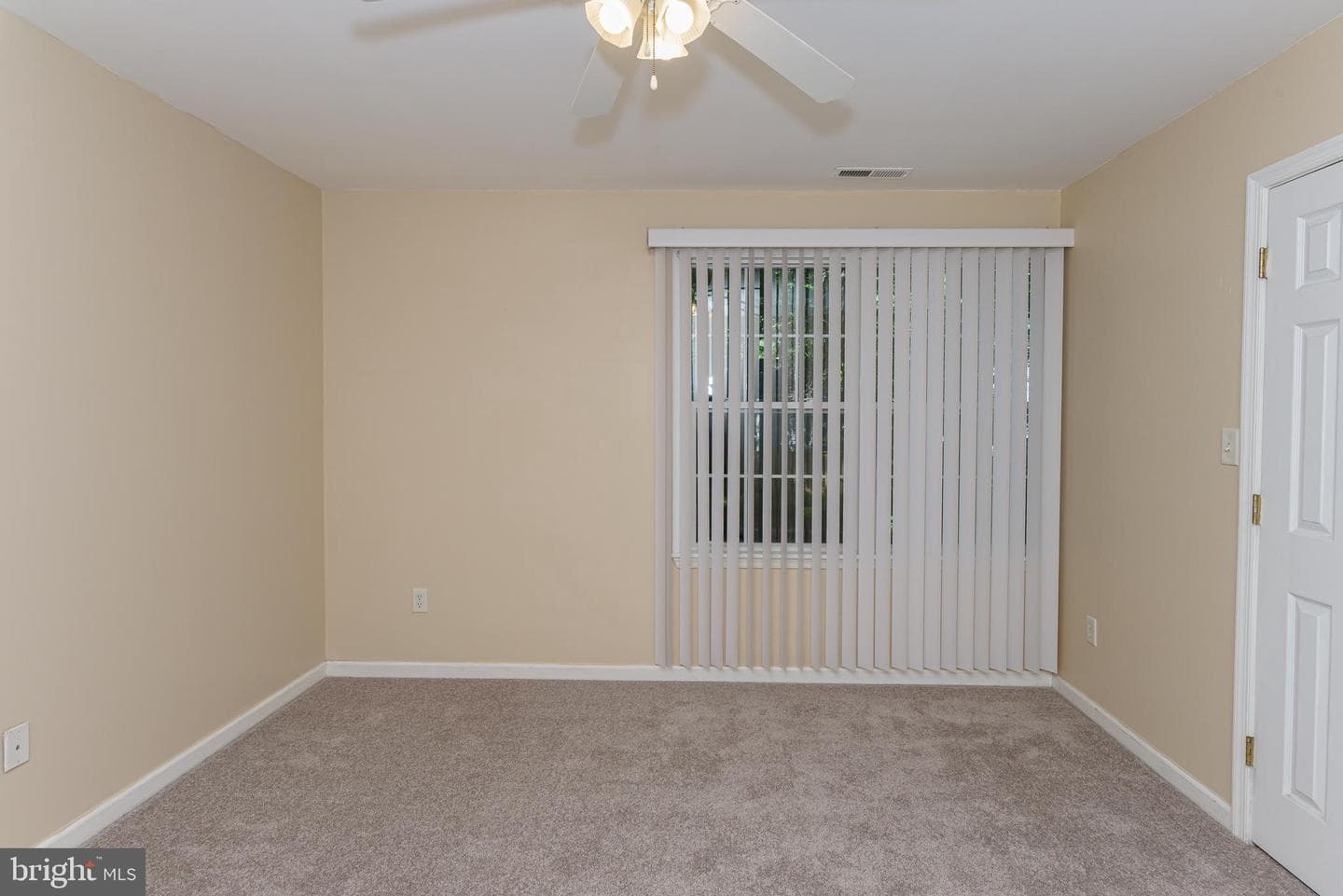 1040 Ocean Parkway photo 25