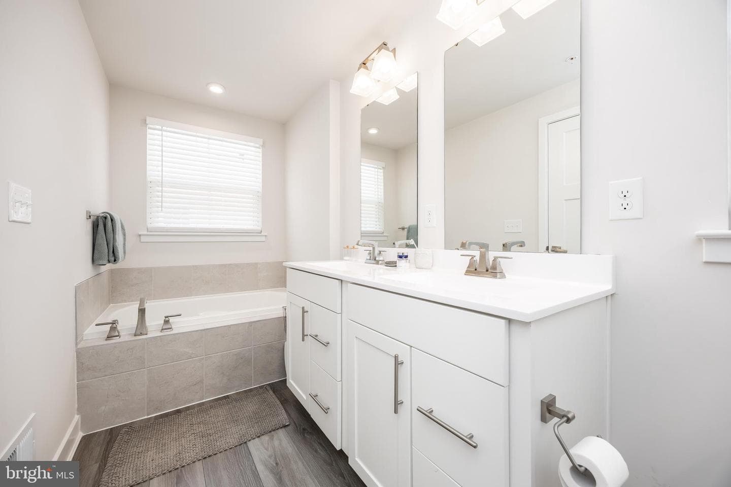 8653 North Park Drive #701 photo 29