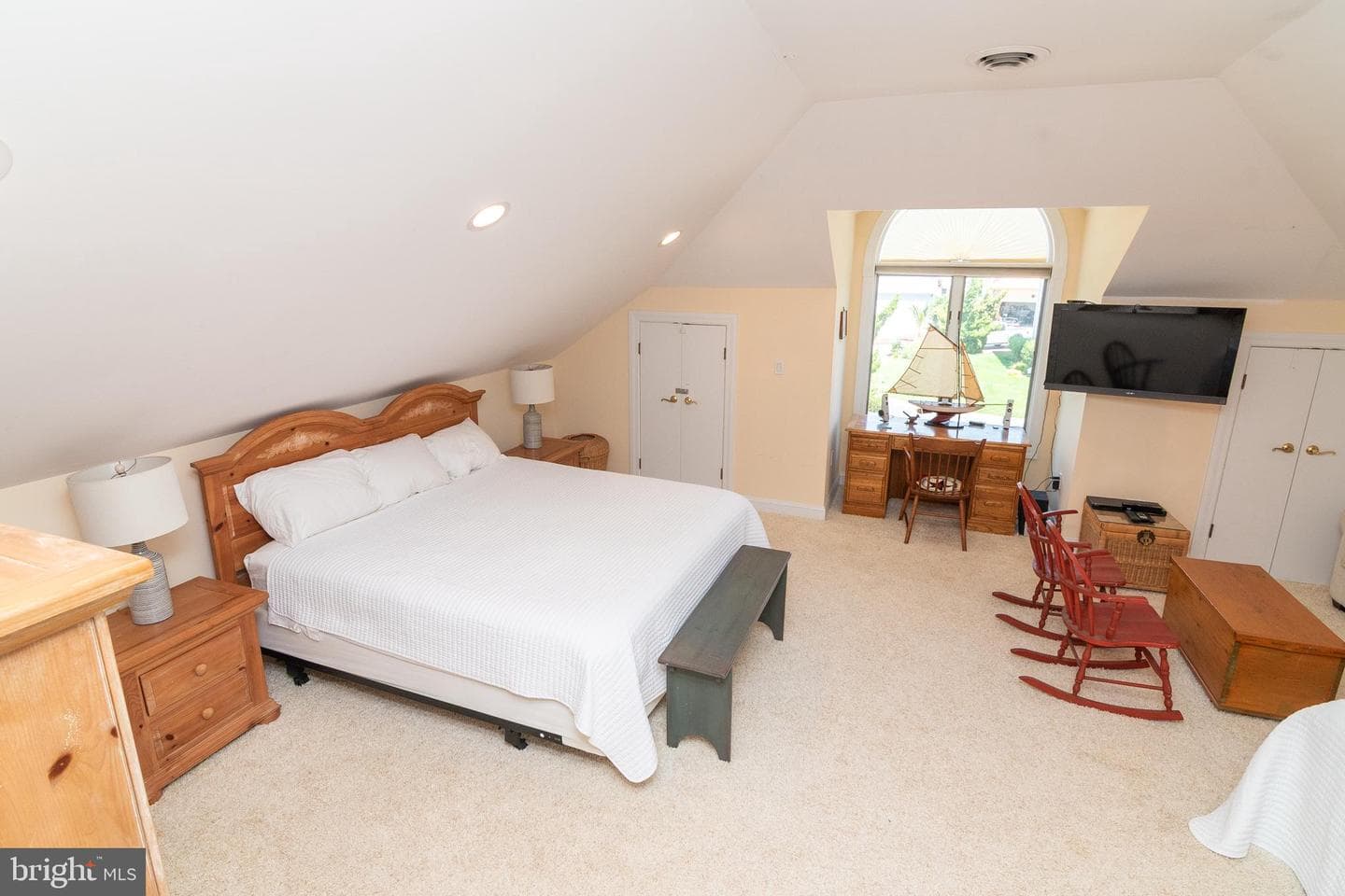 13525 Madison Avenue photo 57