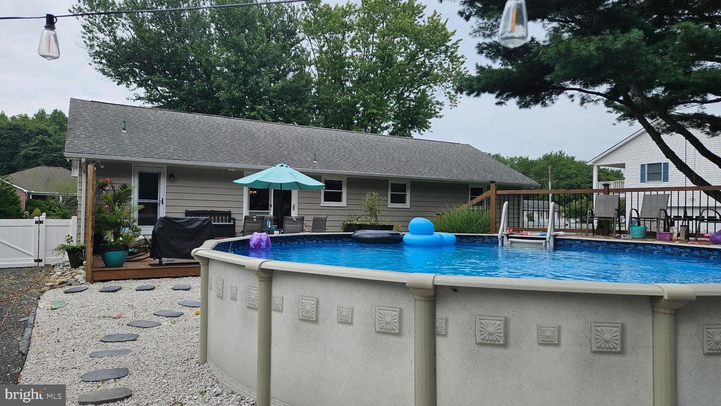 12525 Fleetway Drive photo 3