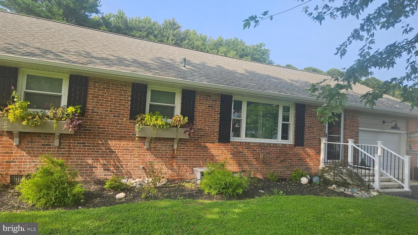 12525 Fleetway Drive photo 4