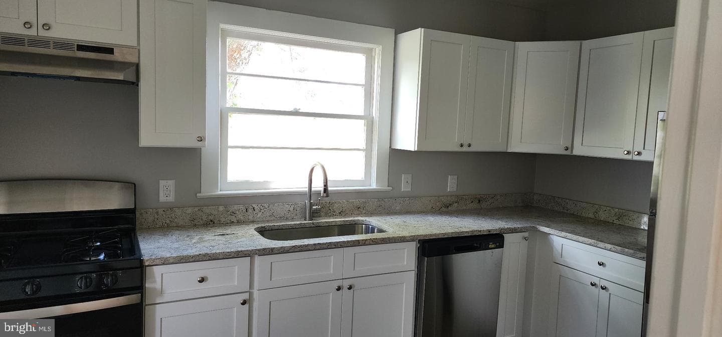 8432 Meadow Bridge photo 17