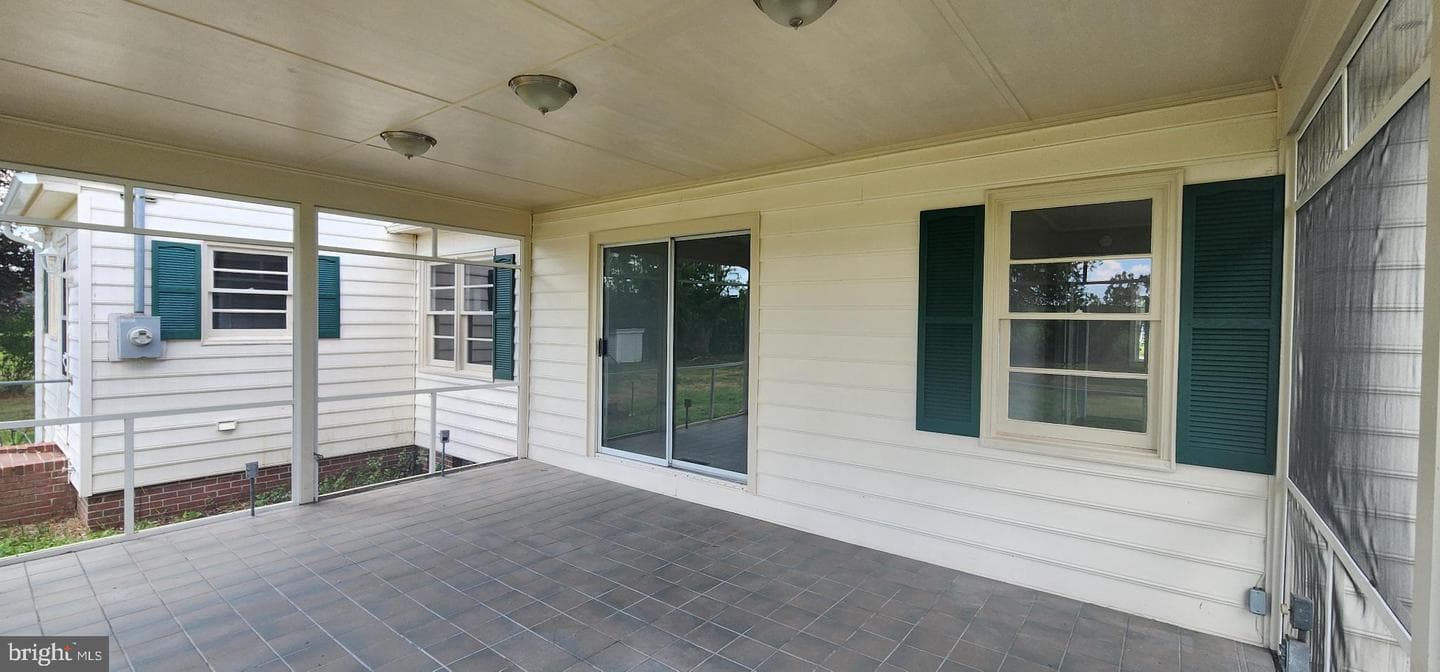 8432 Meadow Bridge photo 5