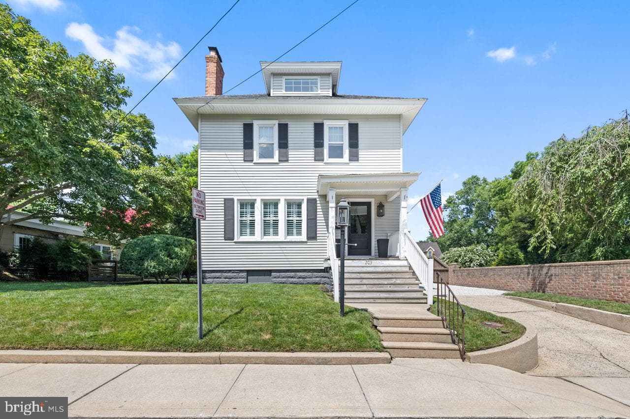 203 Pitts Street photo 17