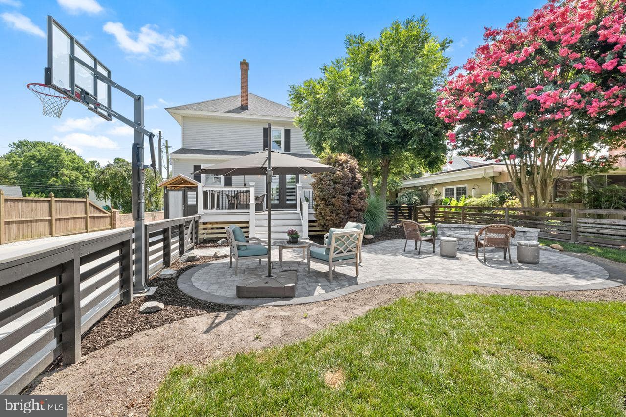 203 Pitts Street photo 30