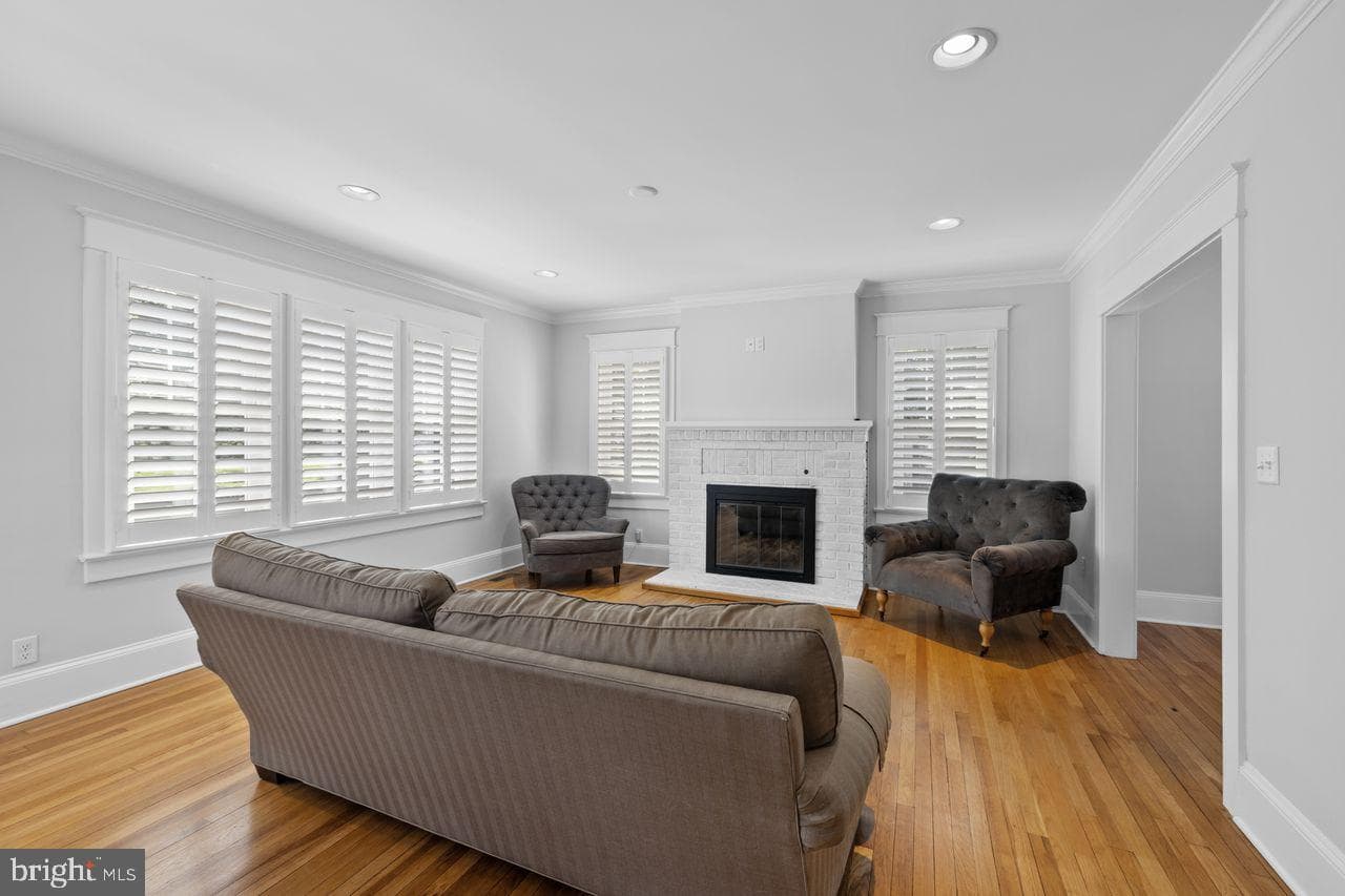 203 Pitts Street photo 34