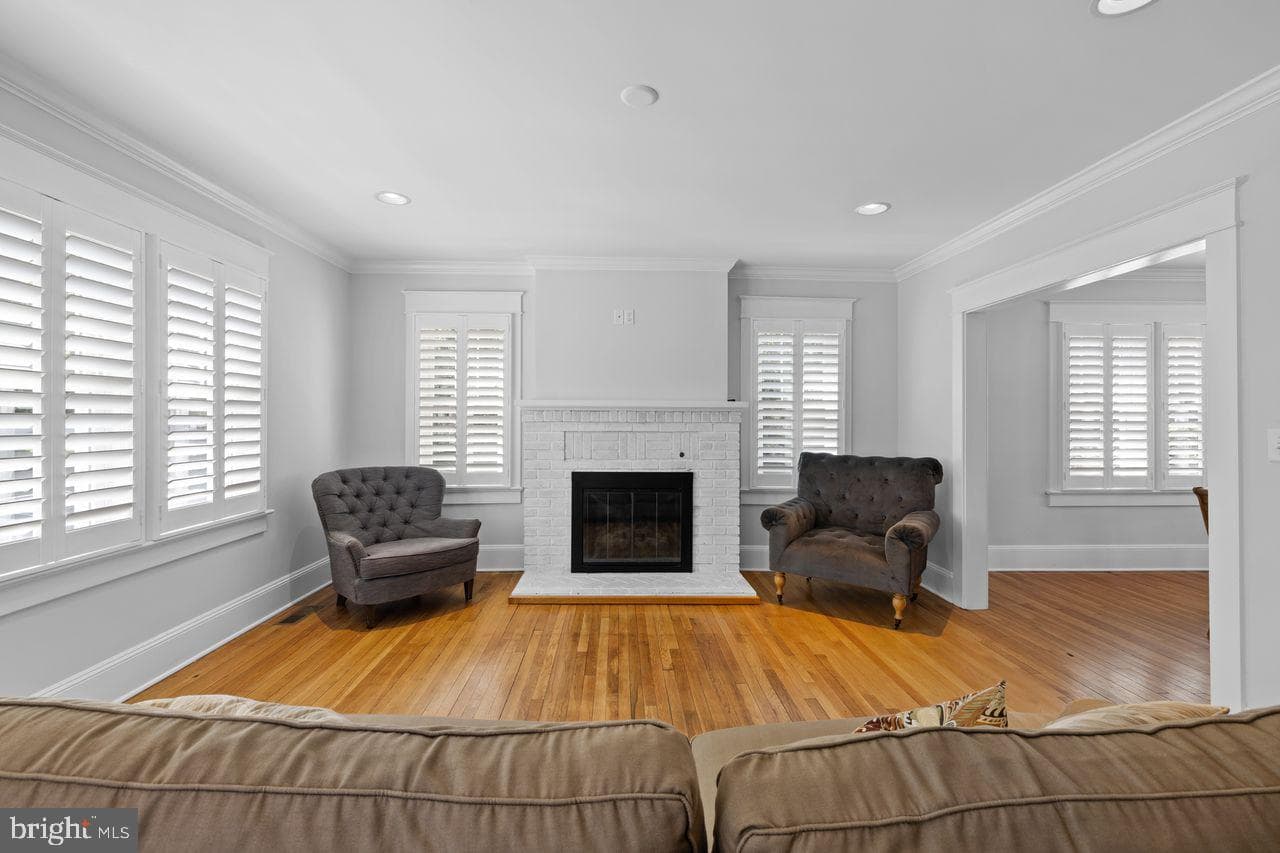 203 Pitts Street photo 37