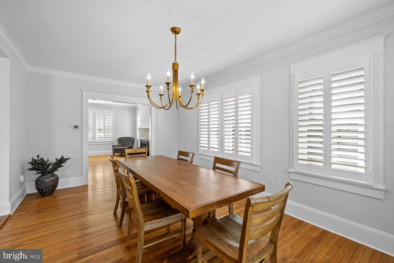 203 Pitts Street photo 9