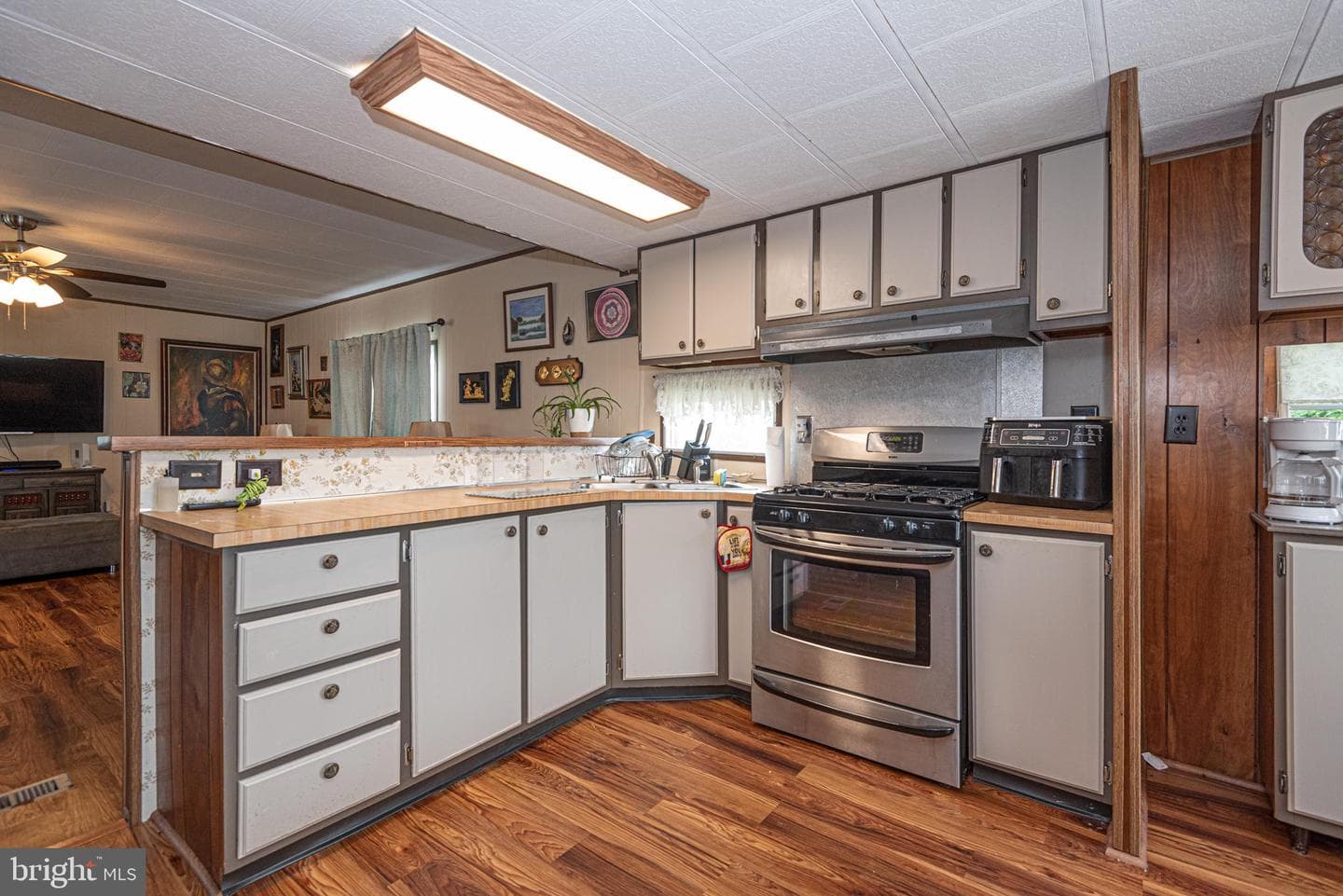 13334 Colonial Road photo 15
