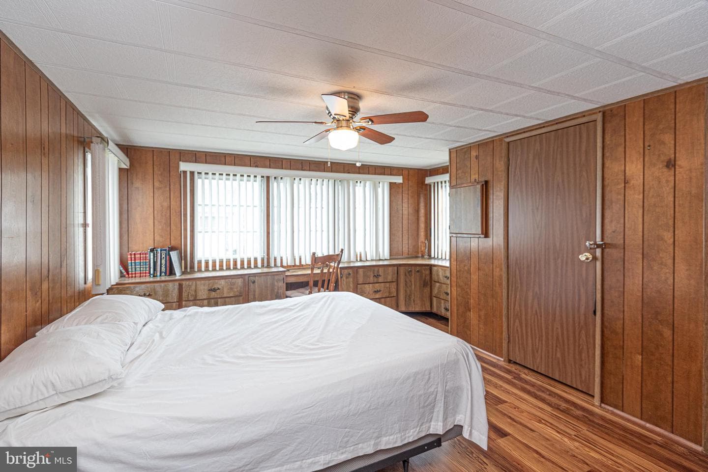 13334 Colonial Road photo 28