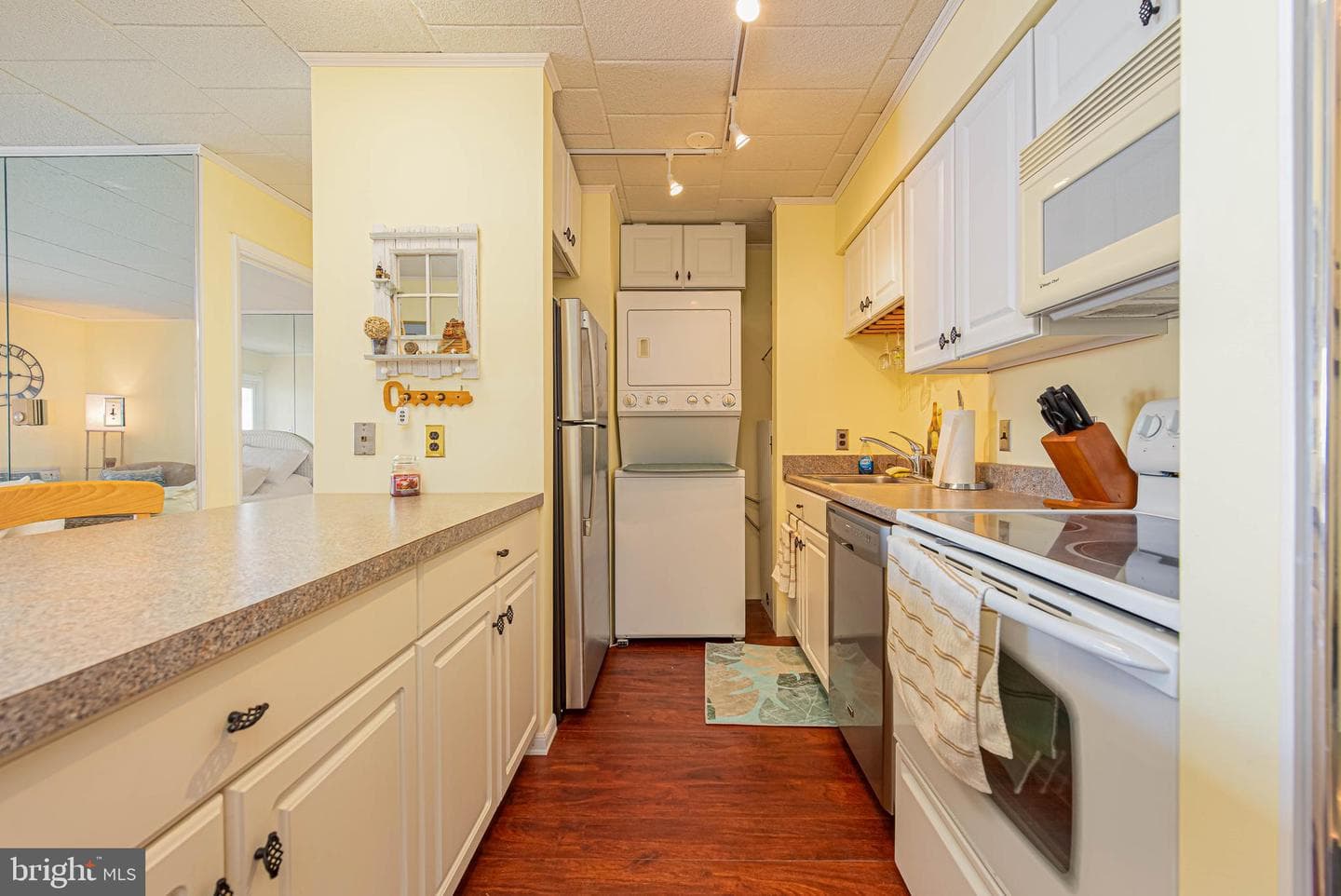 745 Mooring Road #406 photo 11