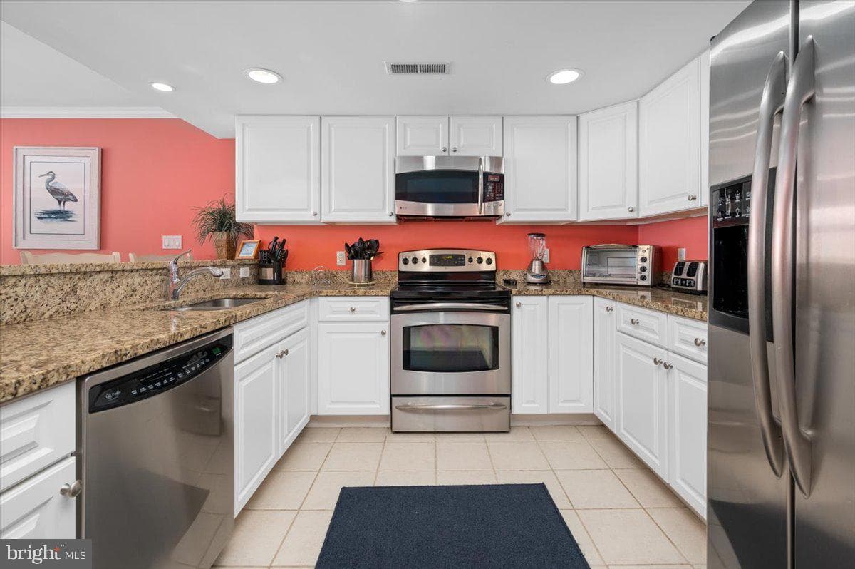 107 Somerset Street #204 photo 11