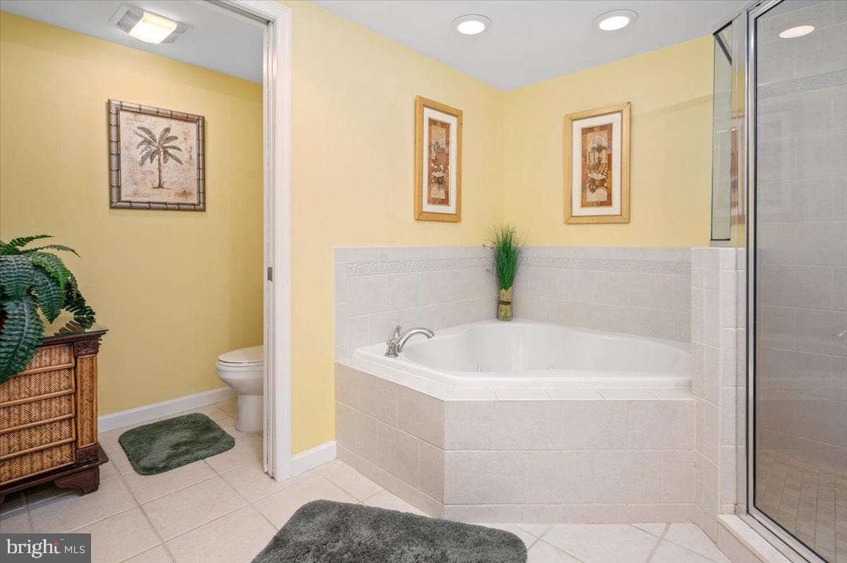 107 Somerset Street #204 photo 24