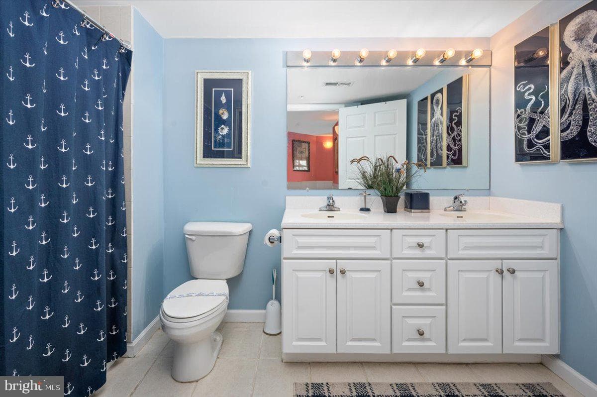 107 Somerset Street #204 photo 29