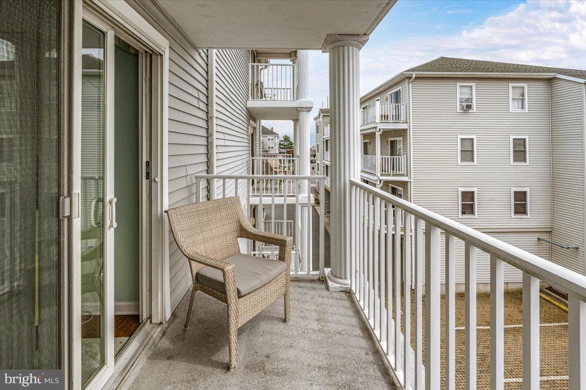 107 Somerset Street #204 photo 44