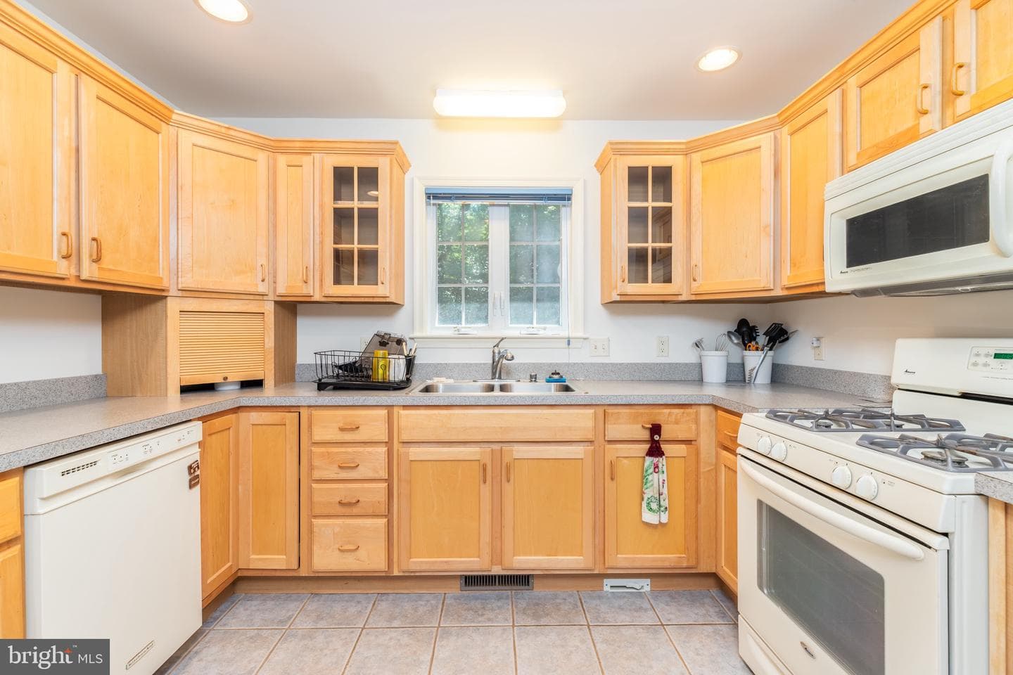 140 Pinehurst Road photo 9