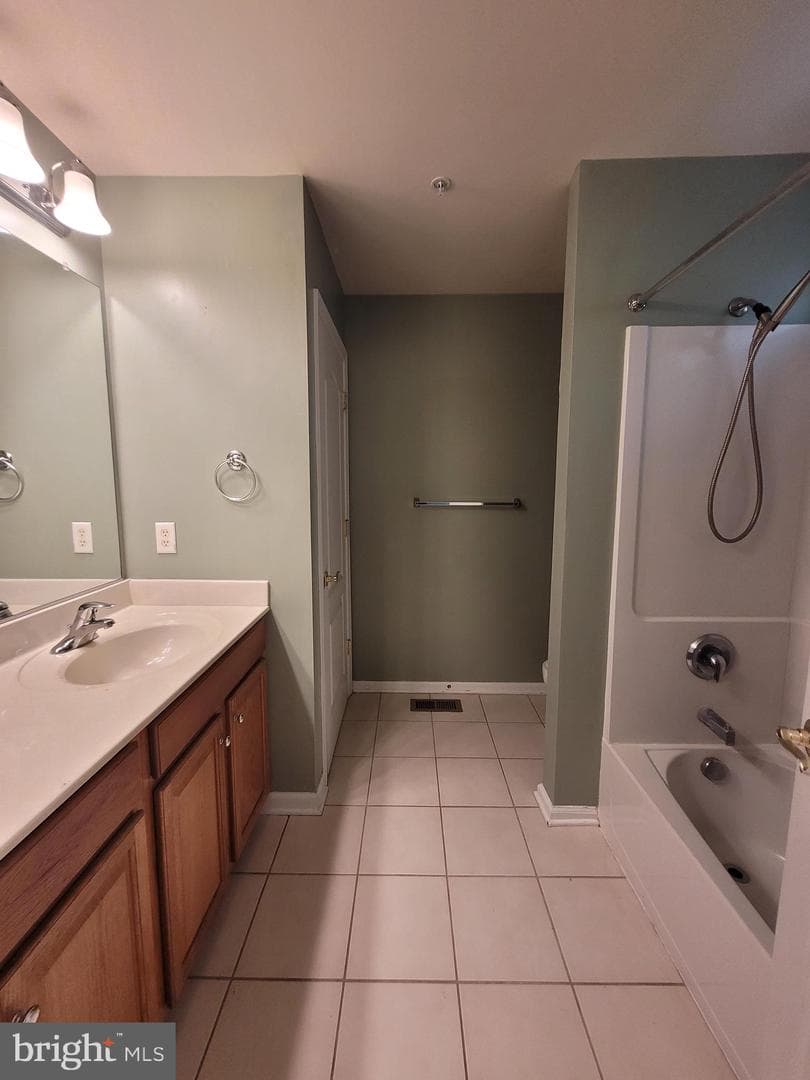 331 Schooner Lane #302 photo 14